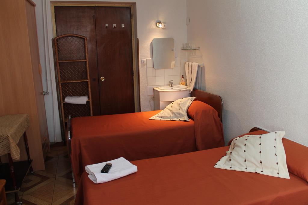 Hostal Xucar Madrid Habitación foto