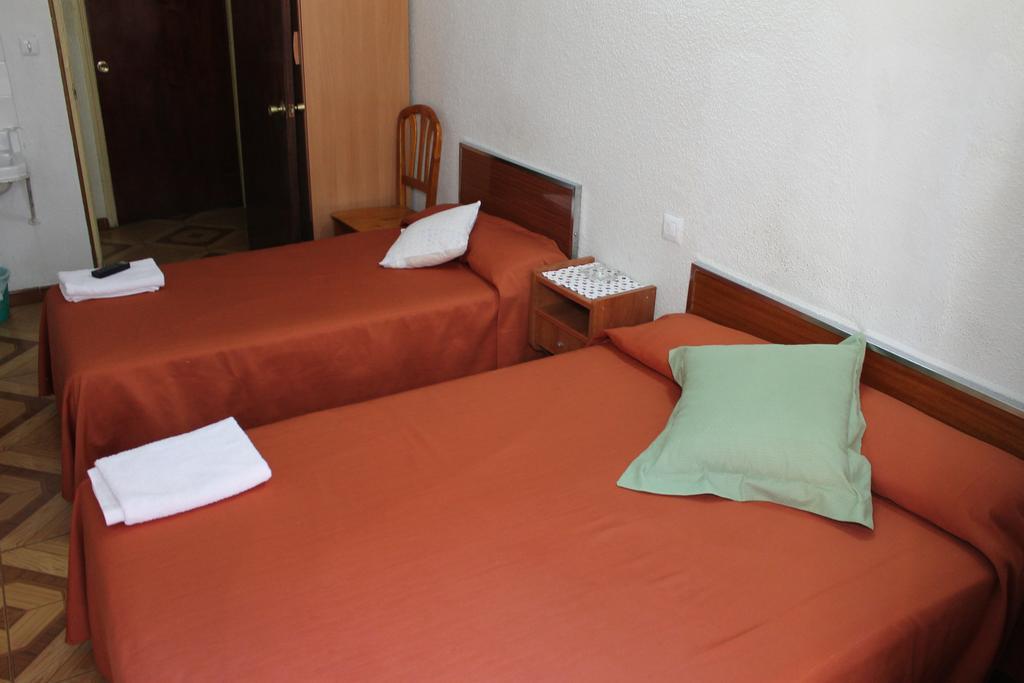 Hostal Xucar Madrid Habitación foto