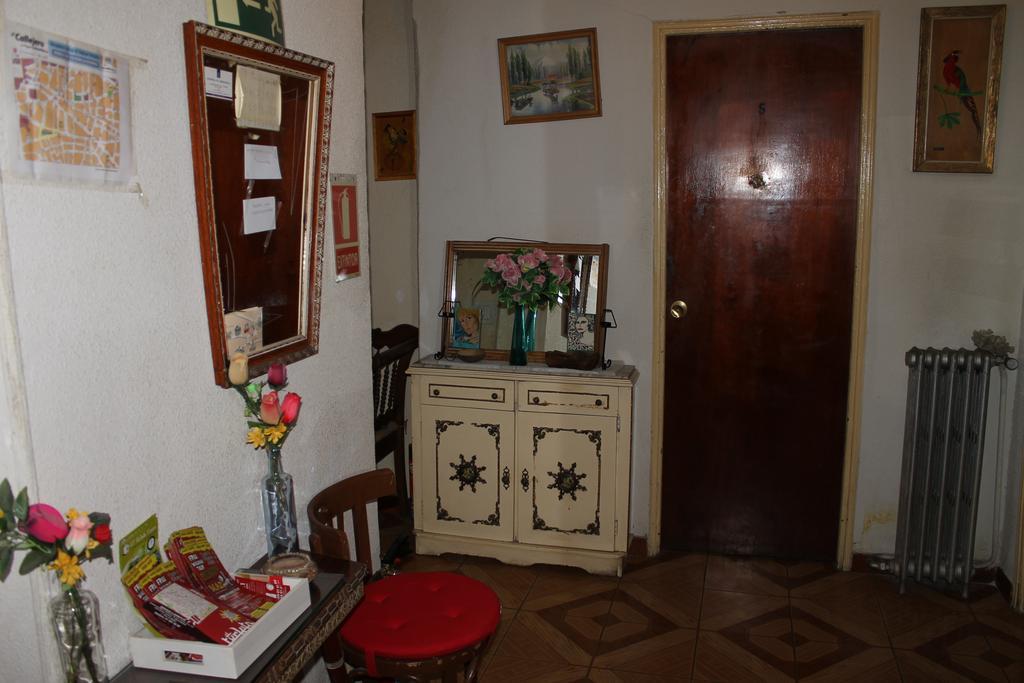 Hostal Xucar Madrid Exterior foto