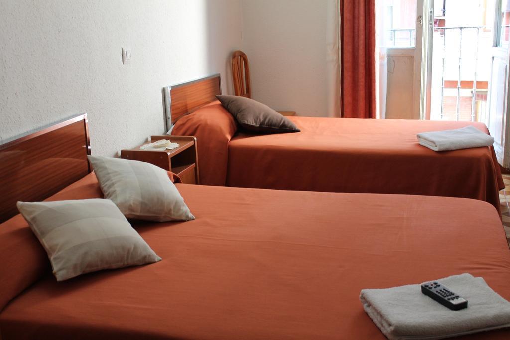 Hostal Xucar Madrid Habitación foto