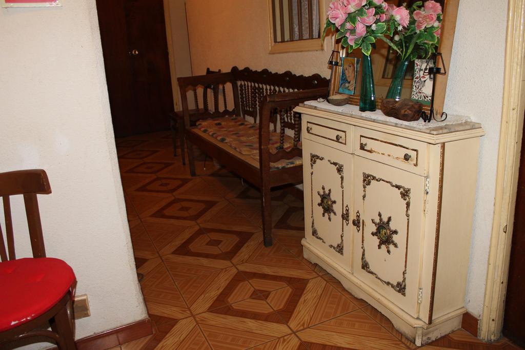 Hostal Xucar Madrid Exterior foto